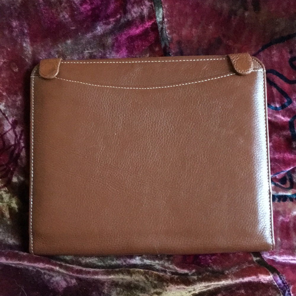 “Susanna” leather portfolio case